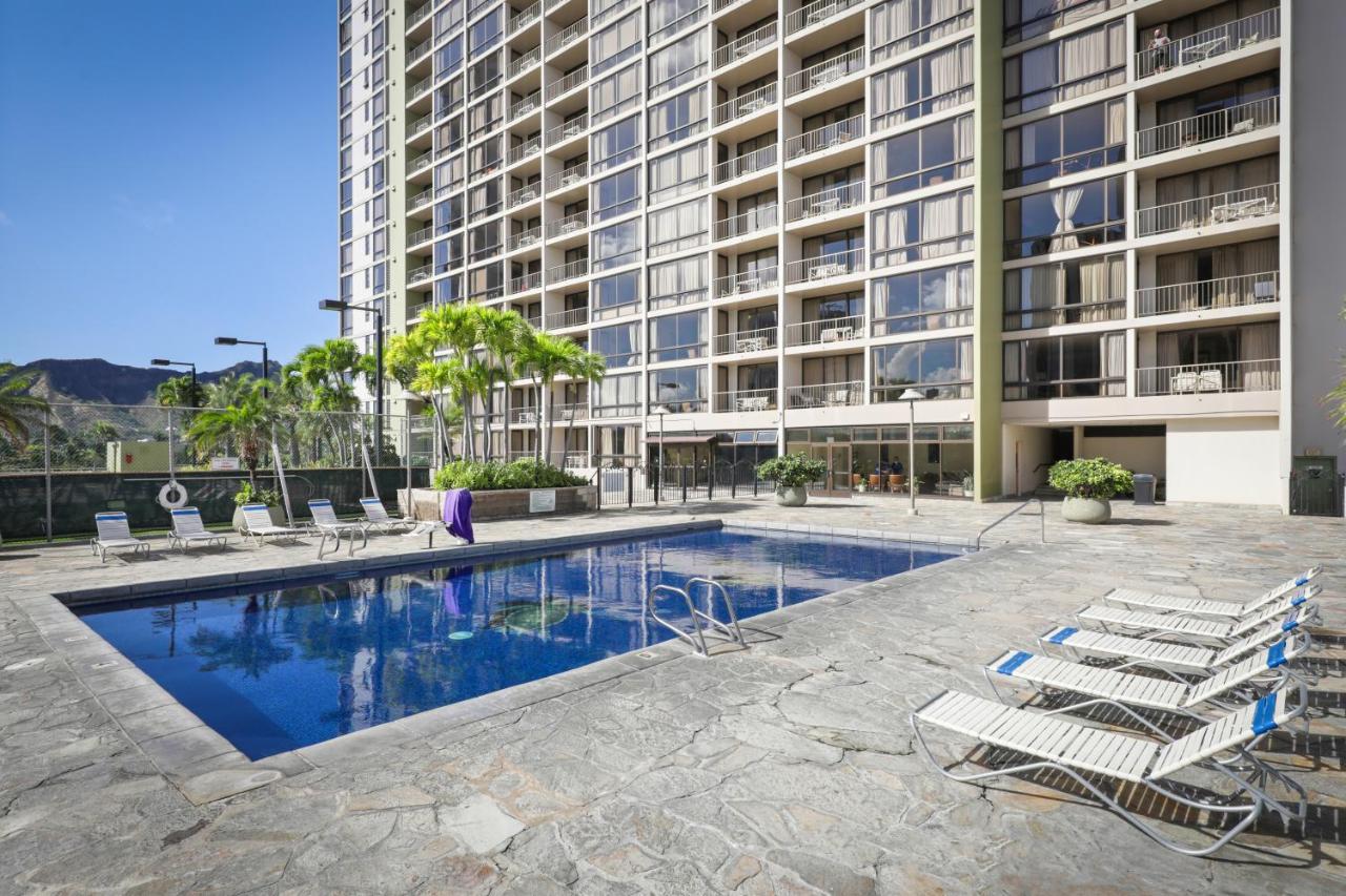 Aston Waikiki Sunset Aparthotel Honolulu Exterior photo