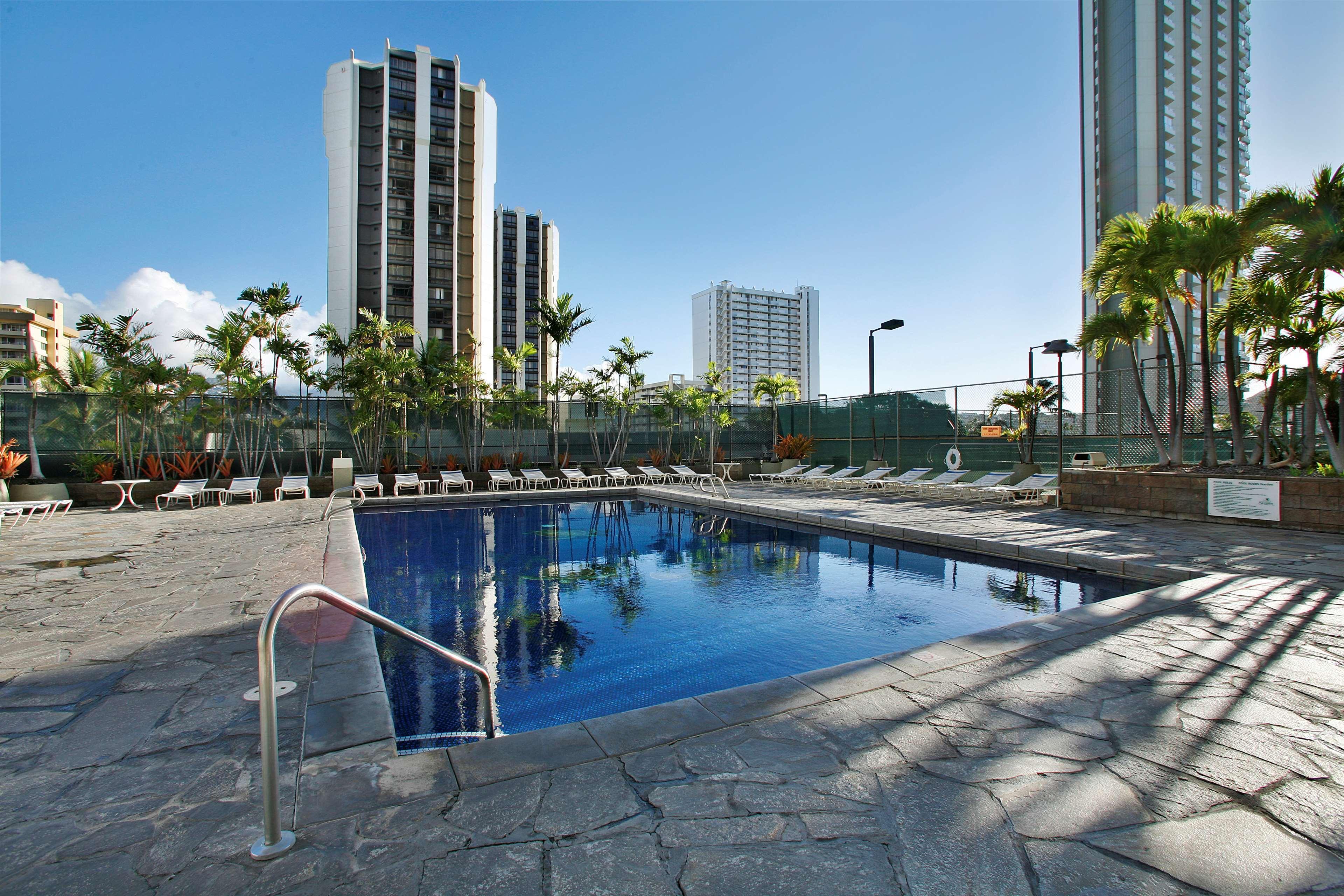 Aston Waikiki Sunset Aparthotel Honolulu Exterior photo