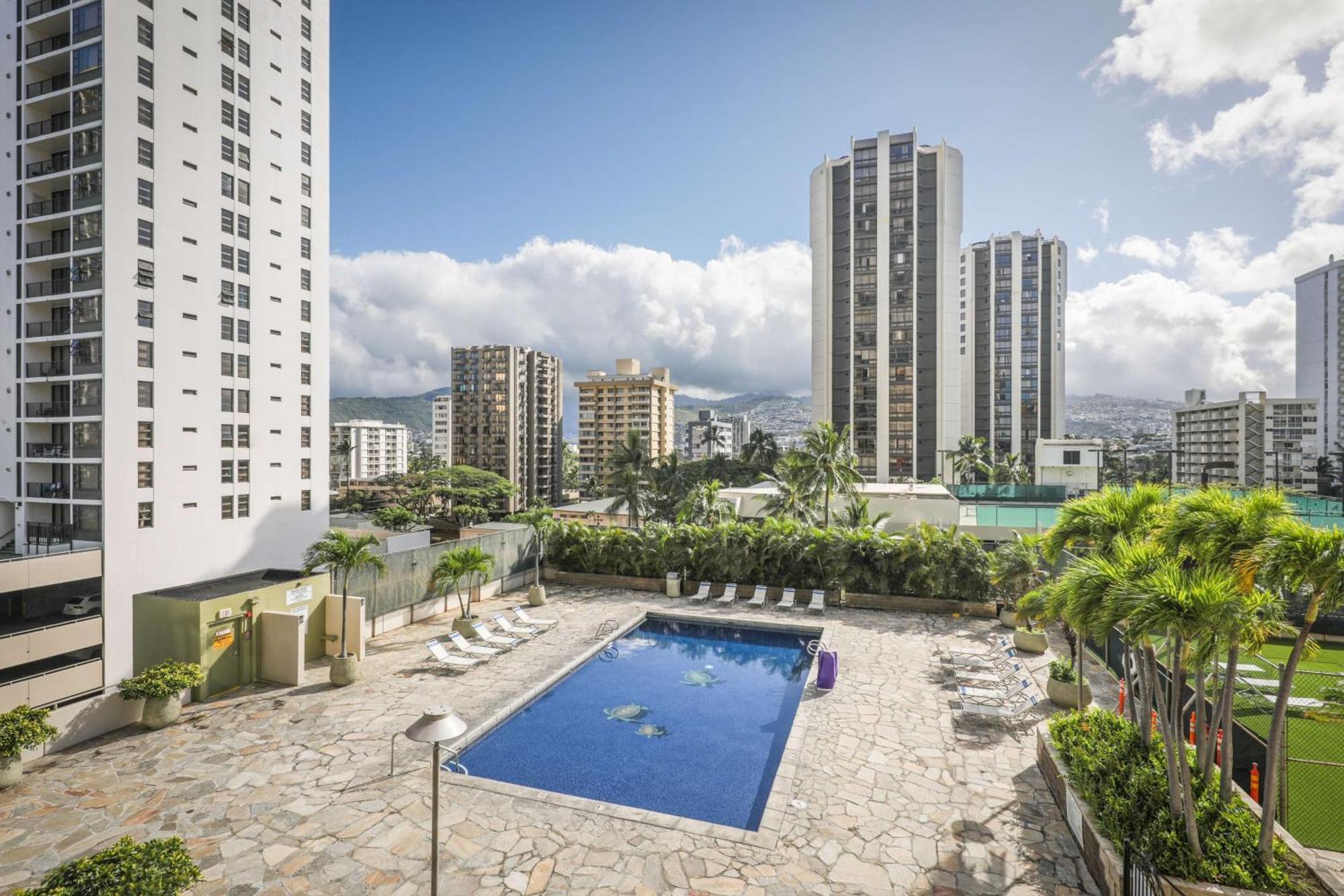Aston Waikiki Sunset Aparthotel Honolulu Exterior photo